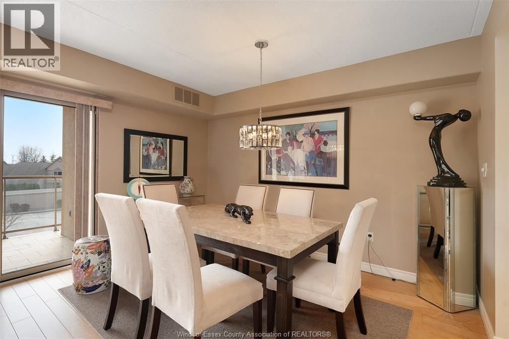 315 - 310 VILLAGE GROVE DRIVE Image 13