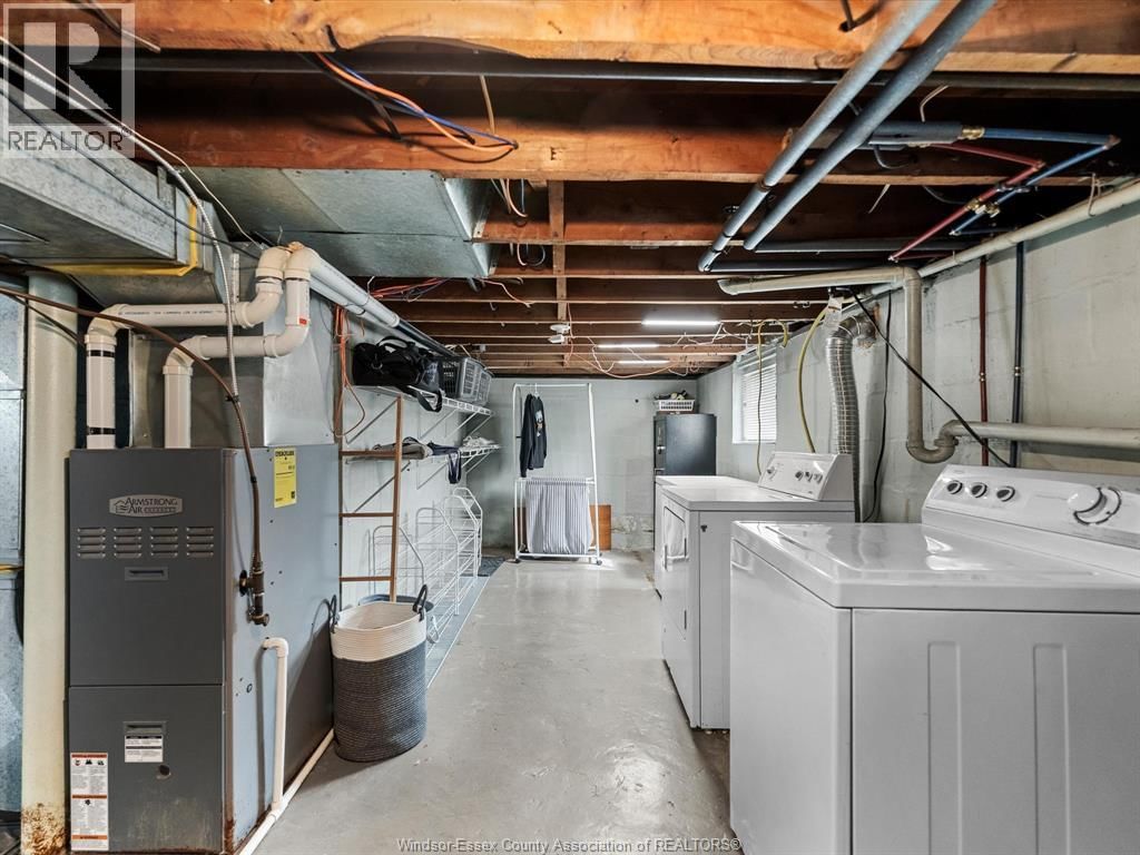 290 SACRED HEART DRIVE Image 20