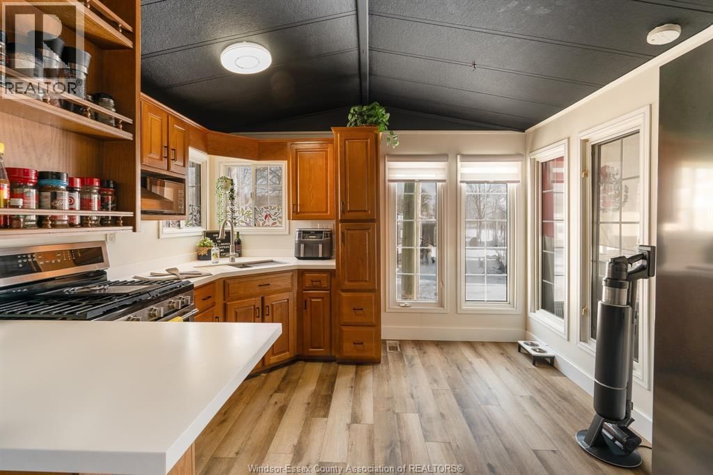 20951 PIER ROAD,   8 LAKE ROAD Image 24