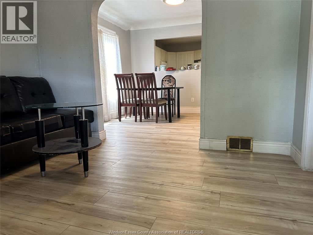 961 CAMPBELL Image 5