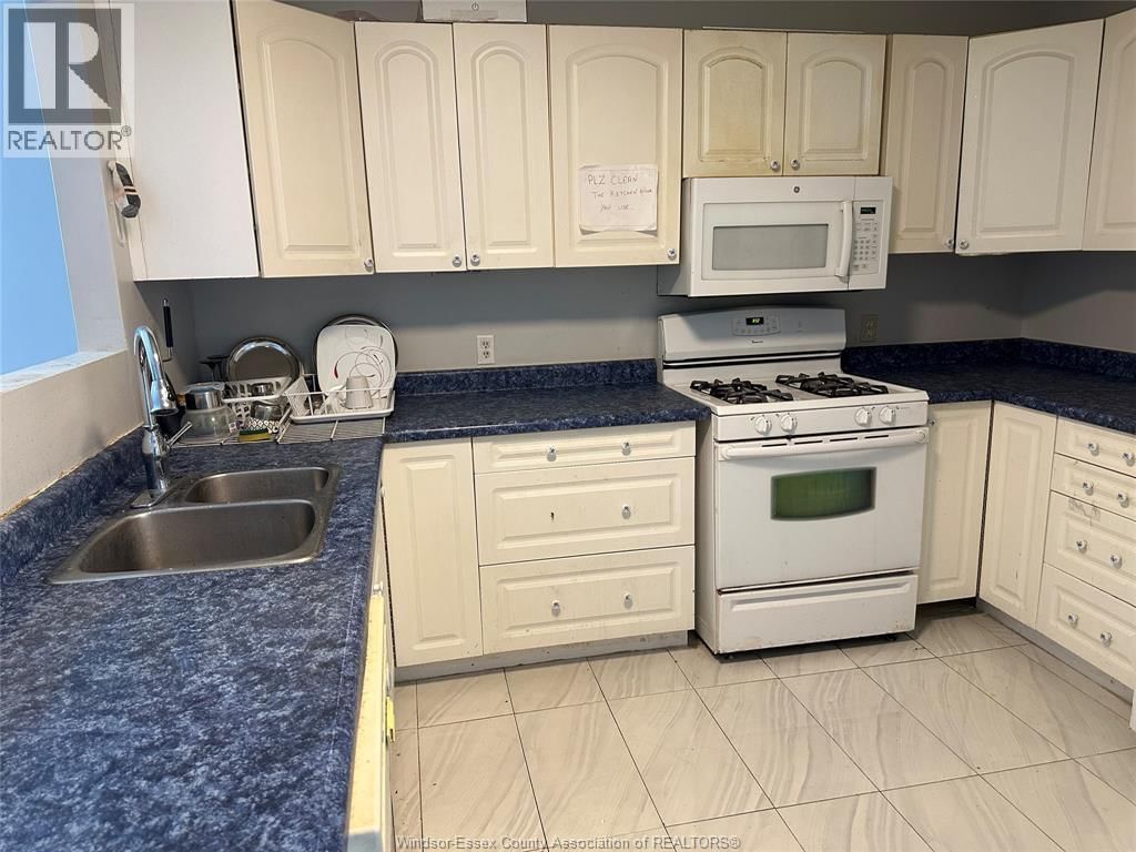 961 CAMPBELL Image 6