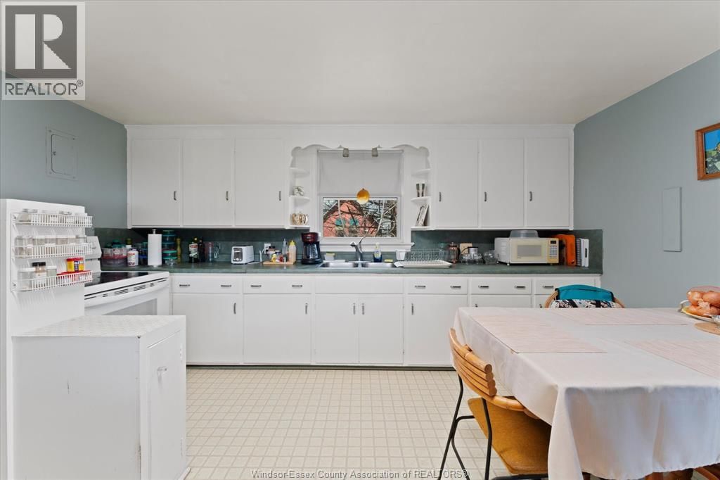 121 DIVISION STREET SOUTH Image 22