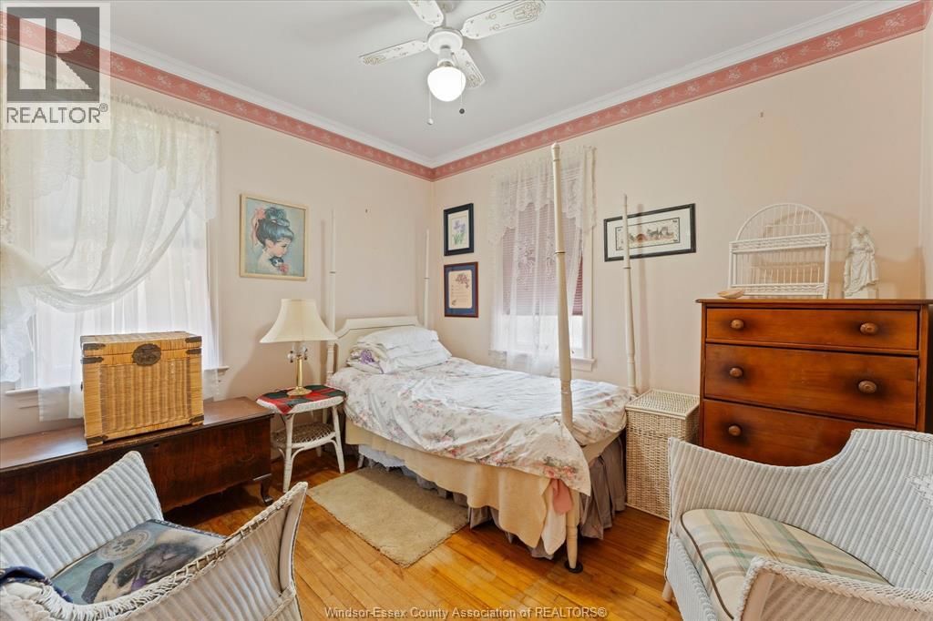 121 DIVISION STREET SOUTH Image 16