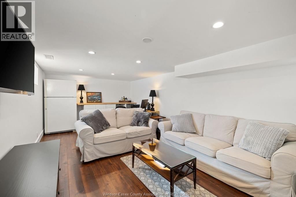 1490 MORTON Image 21