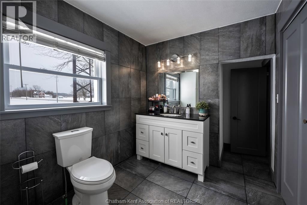 675 TALBOT ROAD EAST Image 16