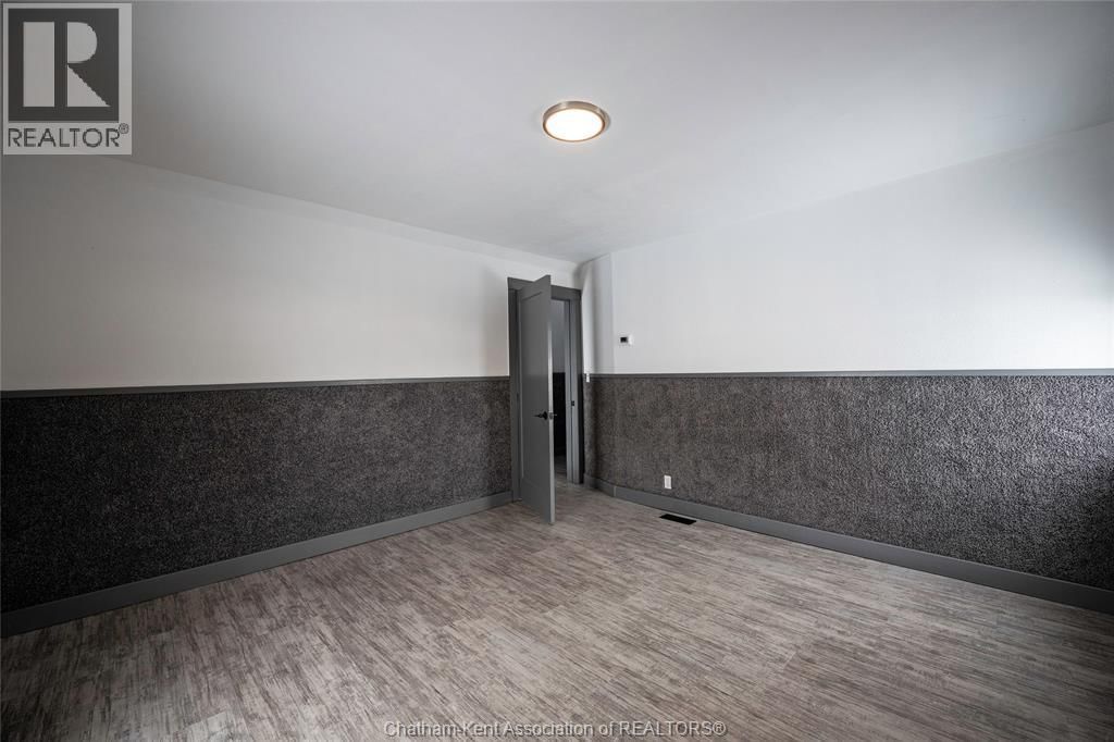 675 TALBOT ROAD EAST Image 19