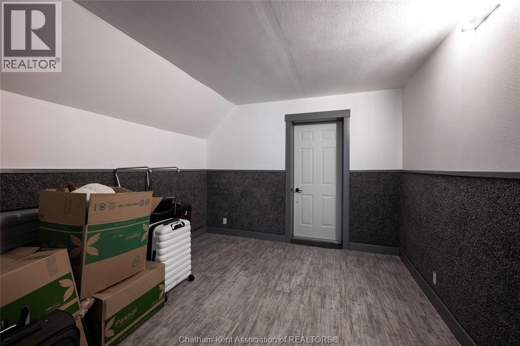 675 TALBOT ROAD EAST Image 23