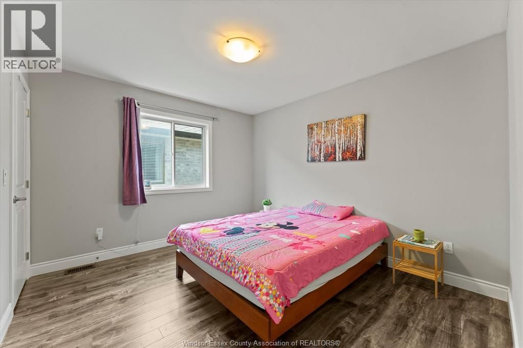 3560 HALLEE CRESCENT Image 23