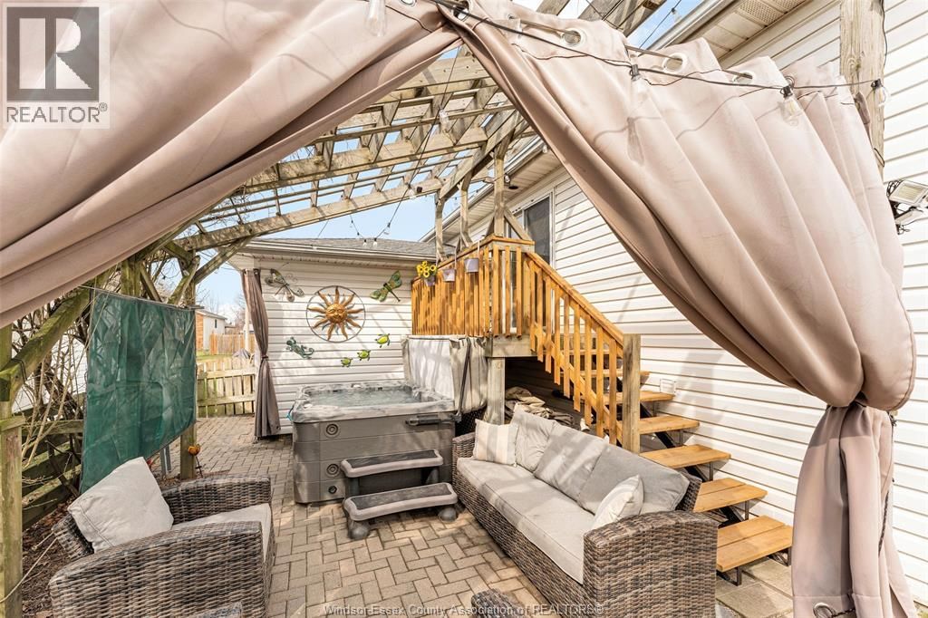 716 RICHMOND Image 29