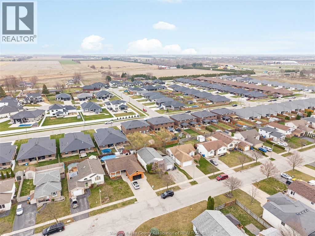 716 RICHMOND Image 33