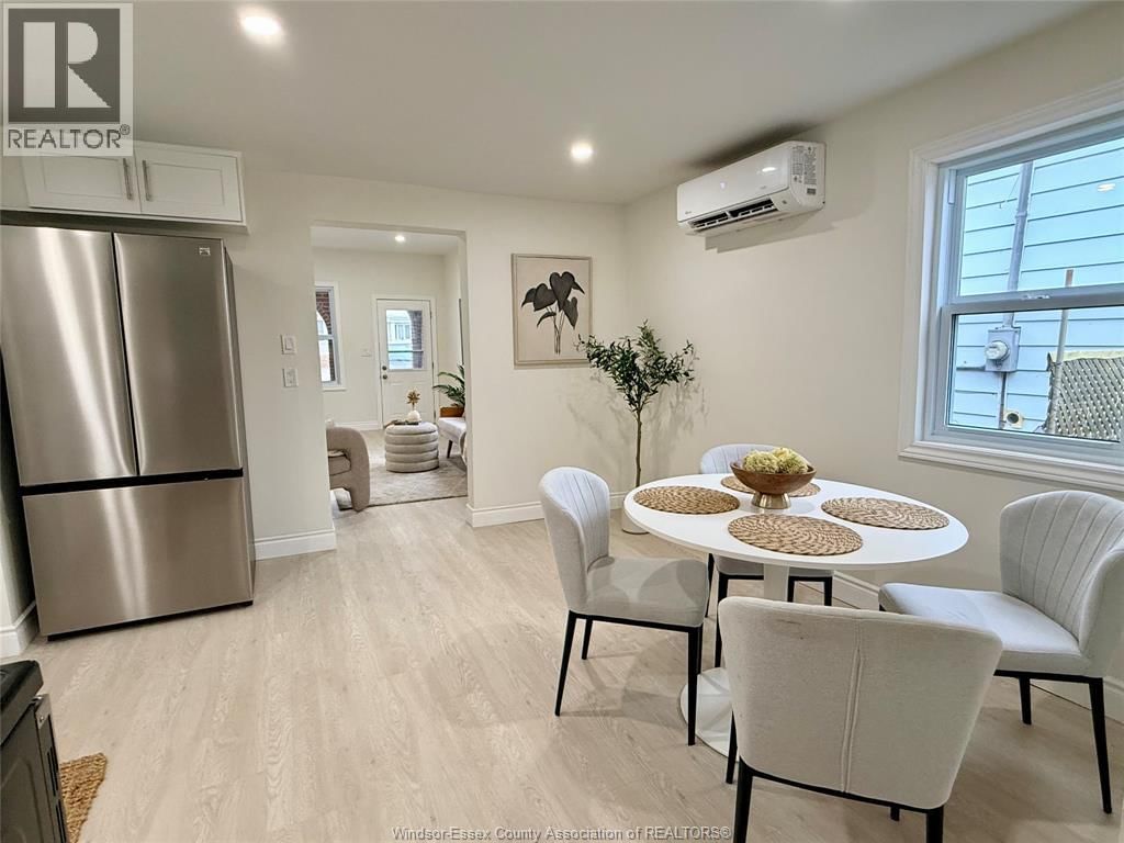 1046 LILLIAN Image 8