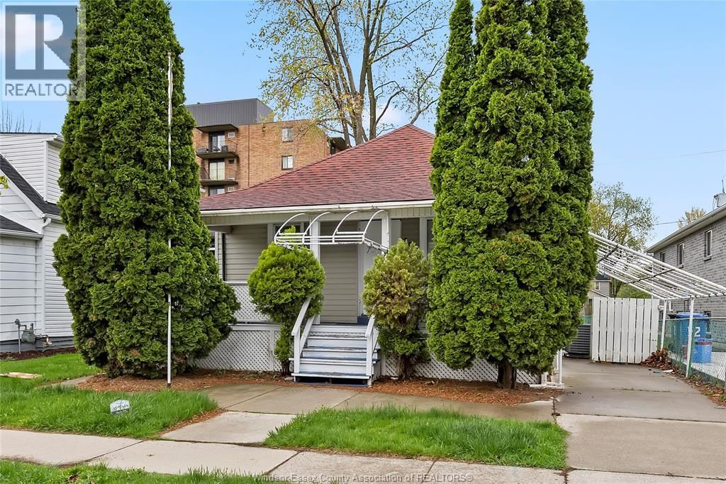 Room 4 - 609 ST. JOSEPH Image 48