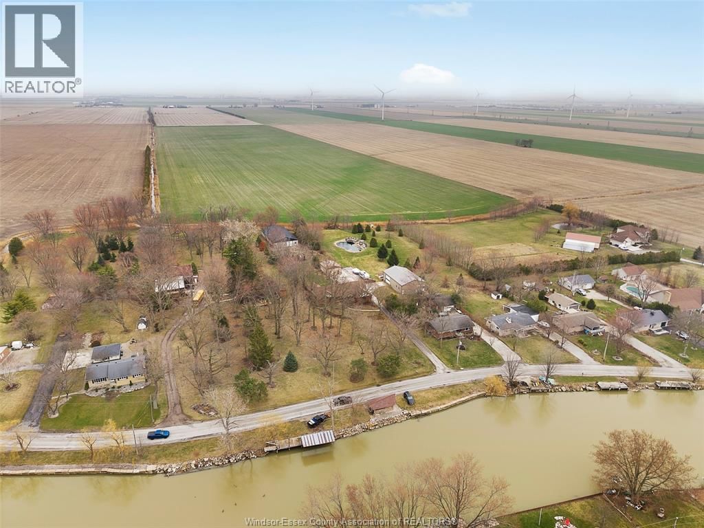 308 EAST RUSCOM RIVER ROAD Image 44