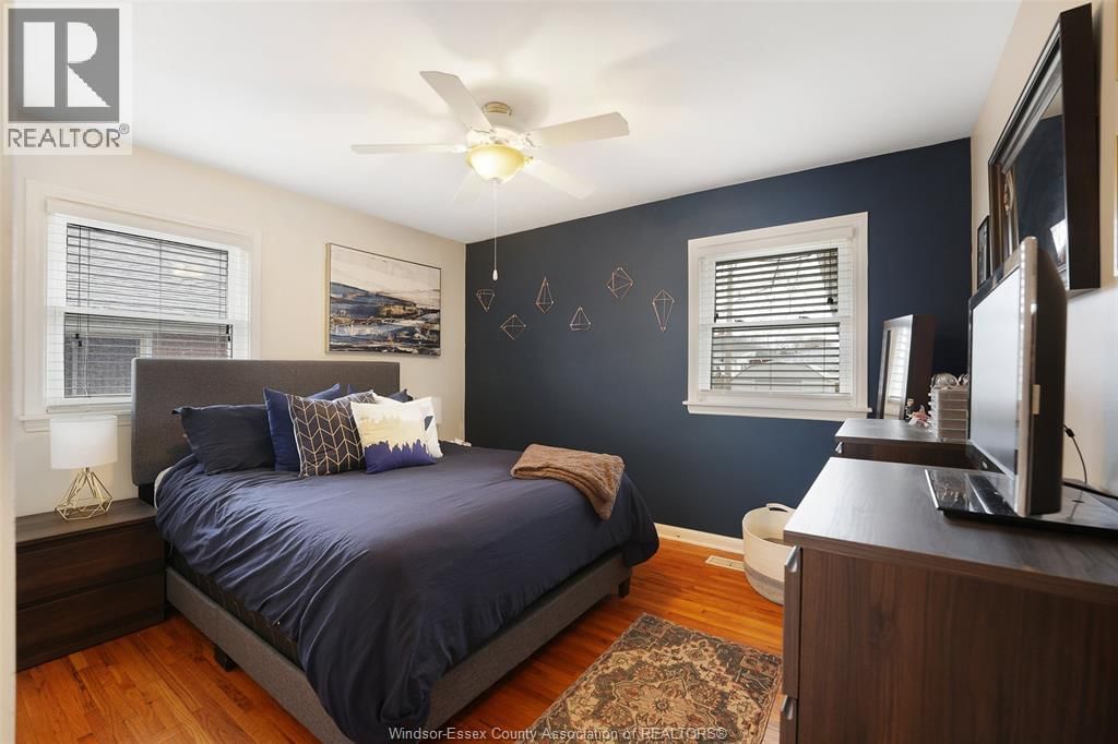 425 ST. JOHN Image 17