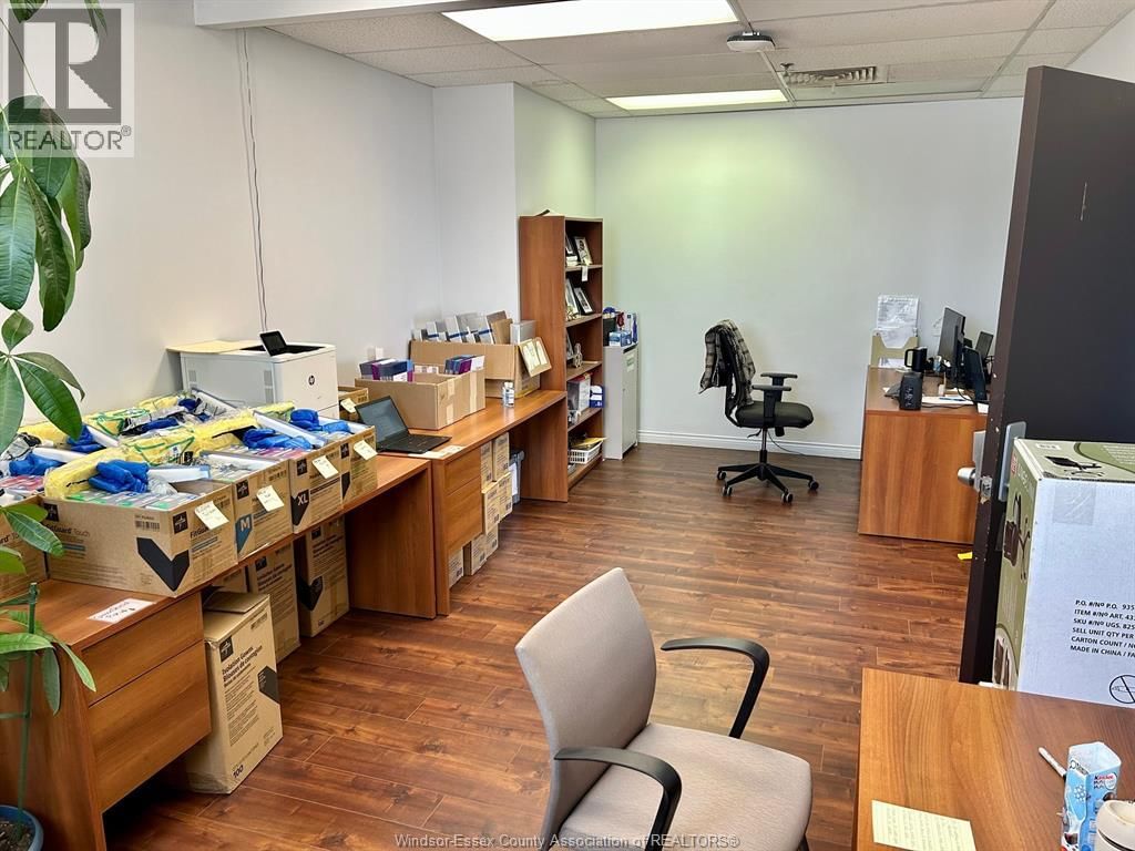 208 - 235 EUGENIE STREET WEST Image 11