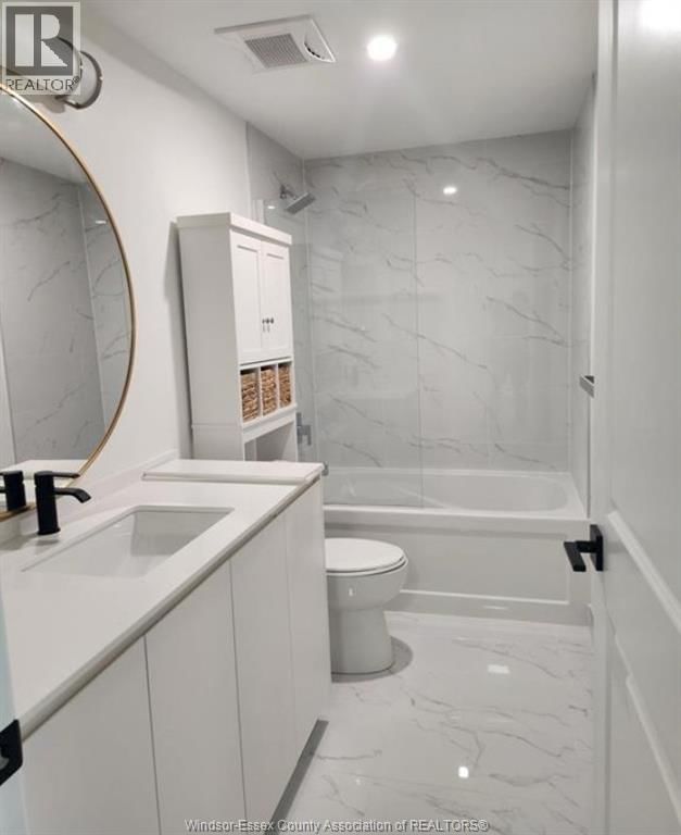 527 - 3370 STELLA CRESCENT Image 6