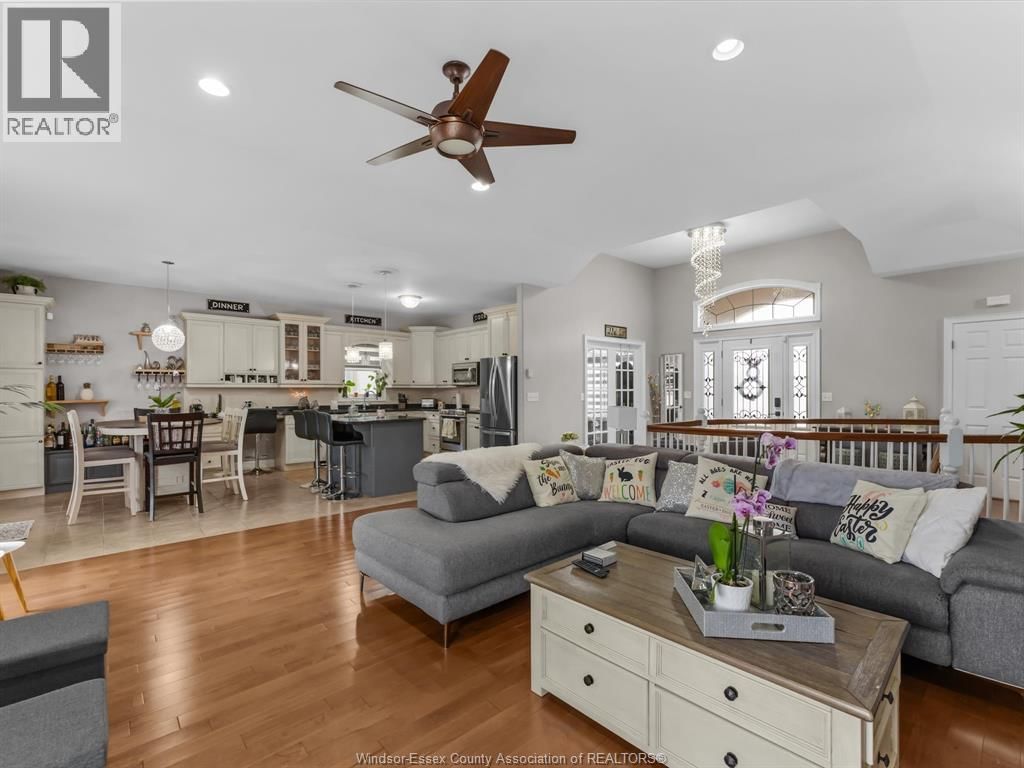 202 ELLISON Image 10