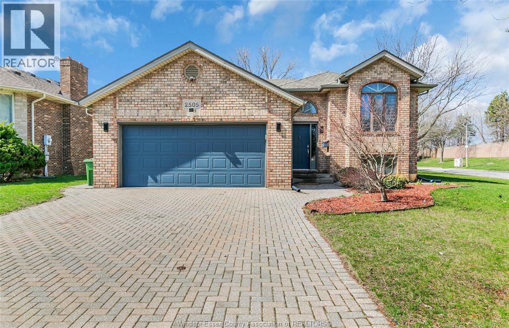 2505 ST CLAIR AVENUE Image 1