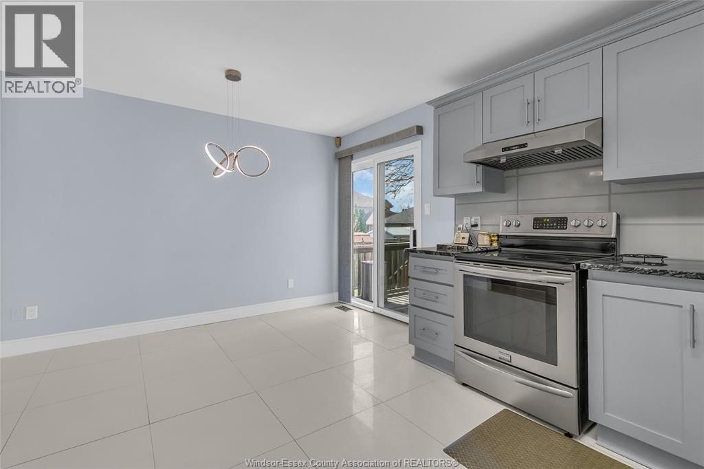 2505 ST CLAIR AVENUE Image 15