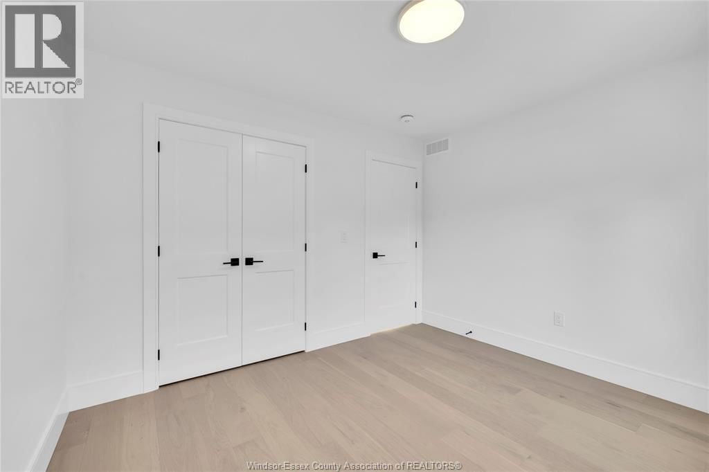 646 SUMMIT STREET Image 33