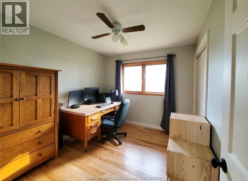 25900 PRINCE ALBERT ROAD Image 15