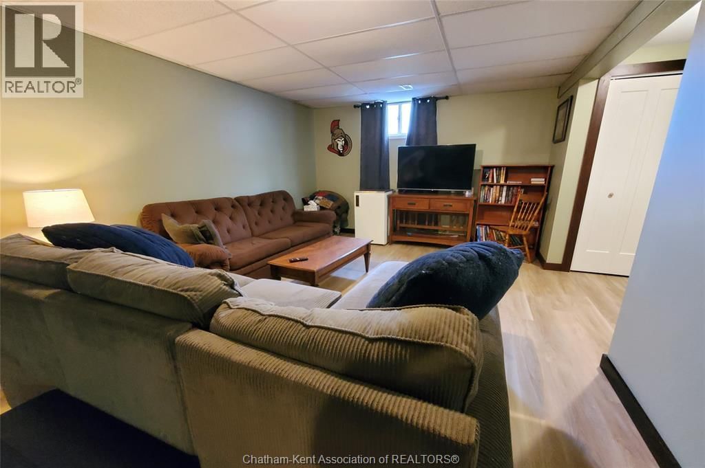 25900 PRINCE ALBERT ROAD Image 19