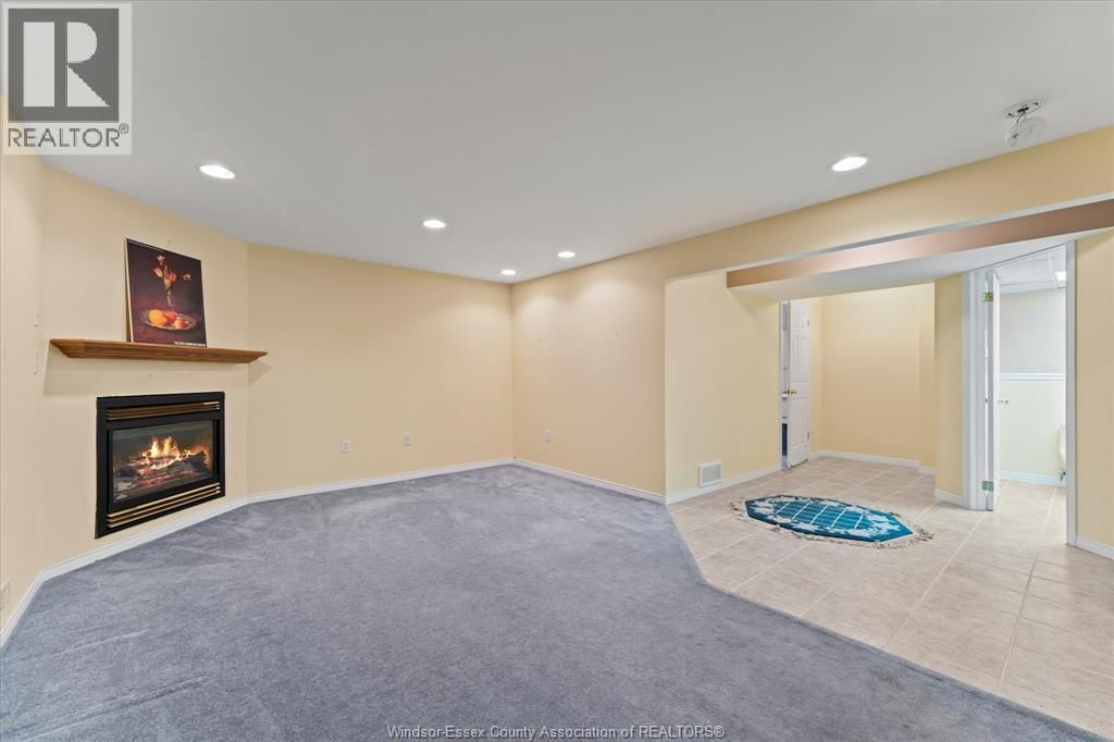 3718 PRAIRIE COURT Image 25