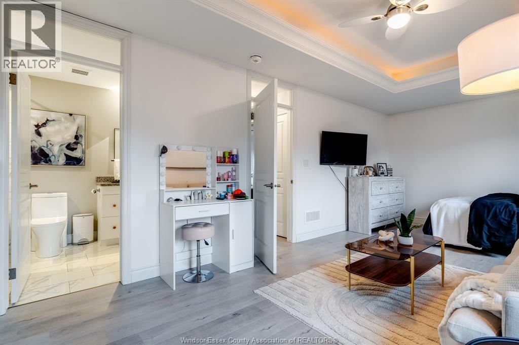 19 WOODLAND Image 19