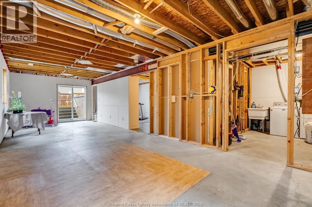 19 WOODLAND Image 31