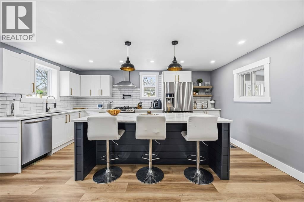 2565 ELIZABETH STREET Image 13