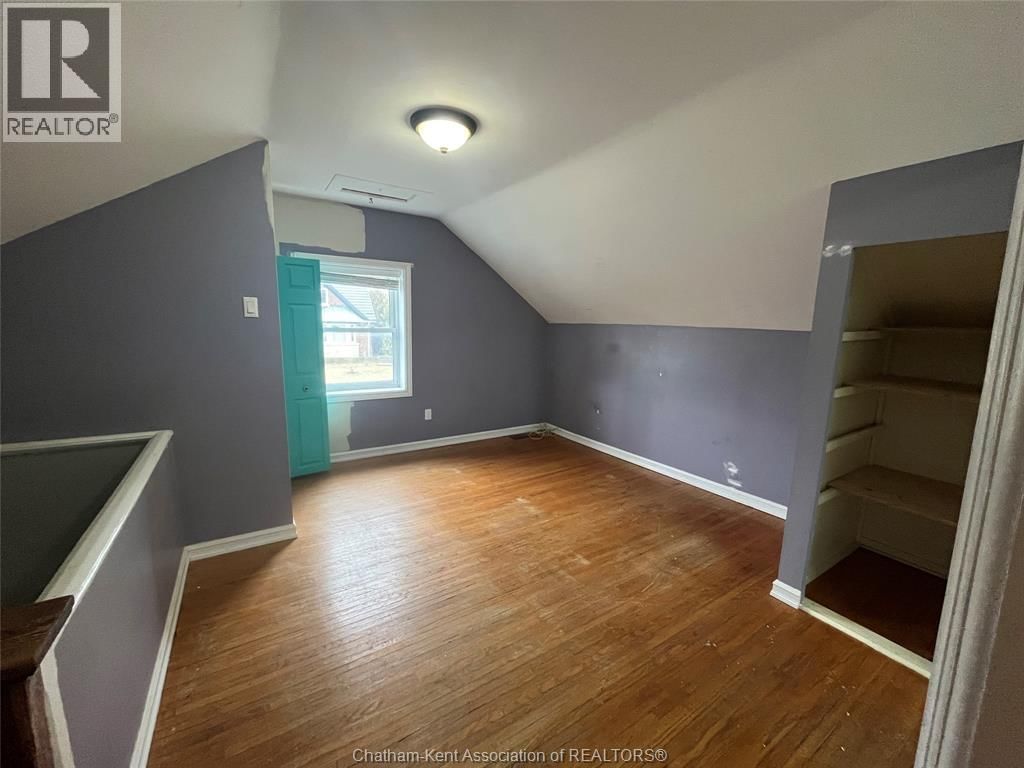 47 CHATHAM STREET NORTH Image 13