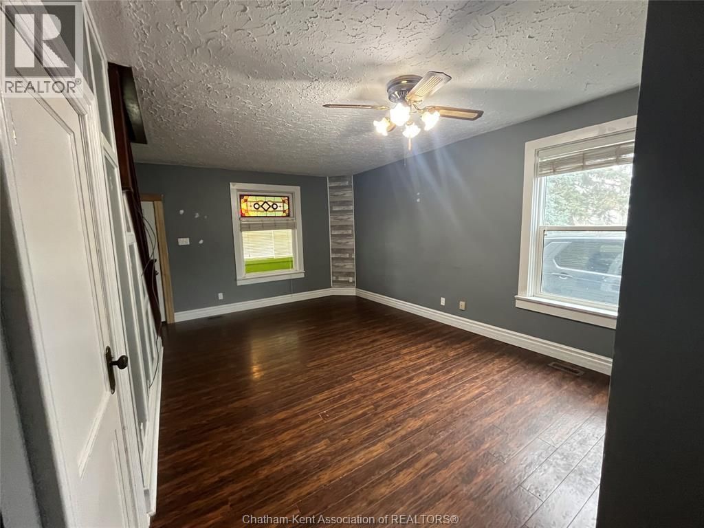 47 CHATHAM STREET NORTH Image 6