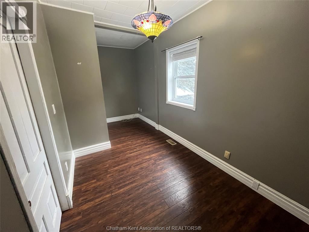 47 CHATHAM STREET NORTH Image 8