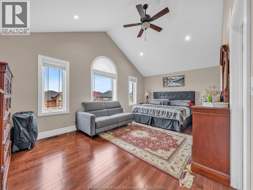 4795 PERIWINKLE CRESCENT Image 18