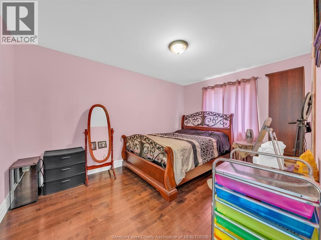 4795 PERIWINKLE CRESCENT Image 24