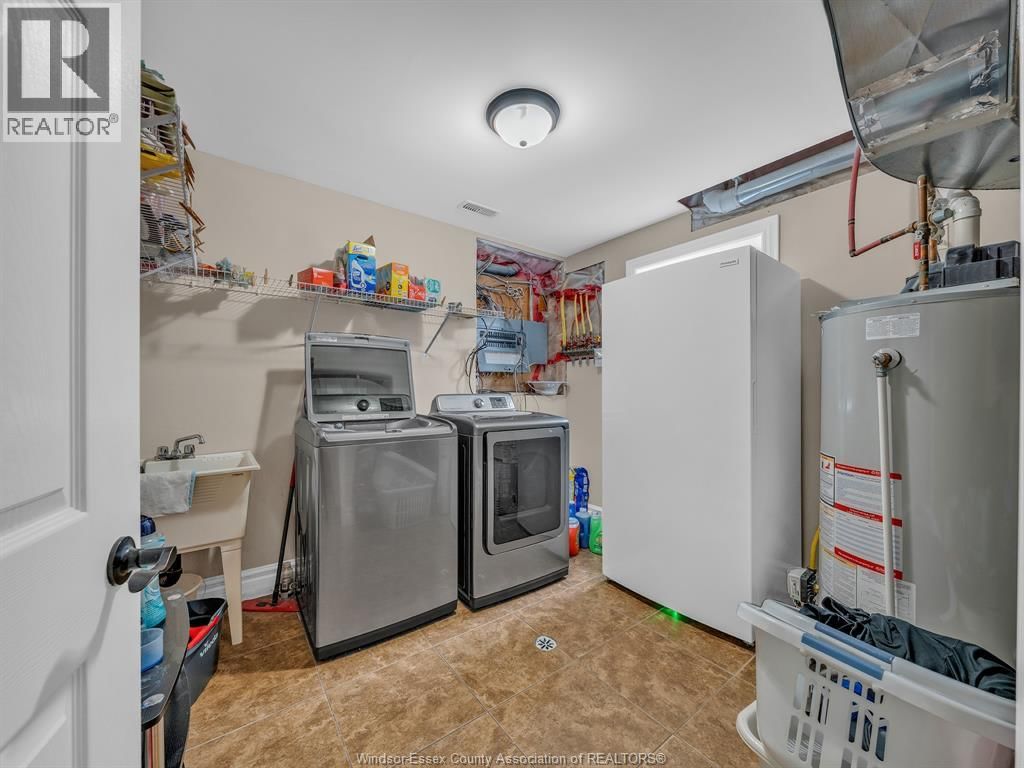 4795 PERIWINKLE CRESCENT Image 40