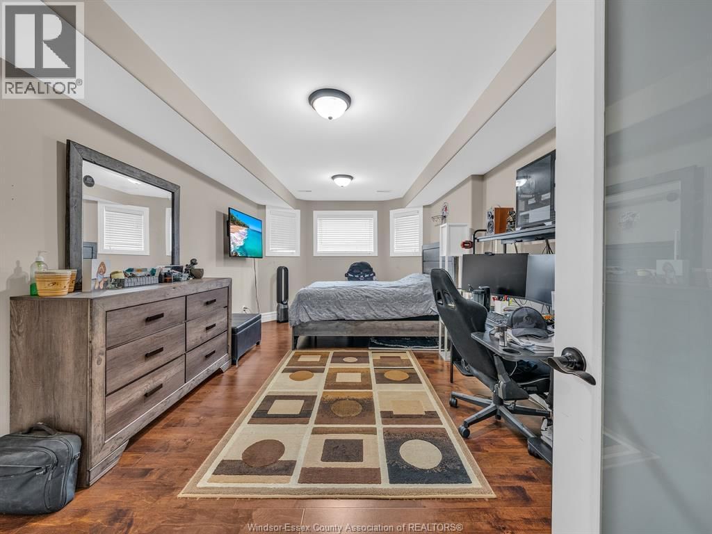 4795 PERIWINKLE CRESCENT Image 42