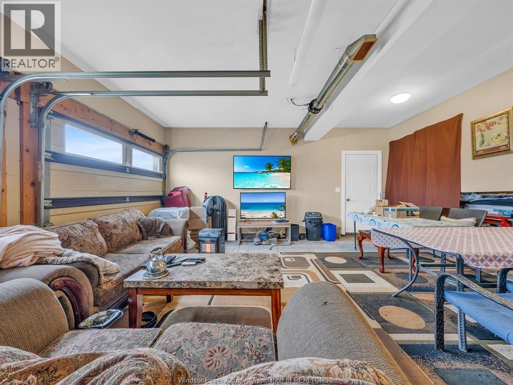 4795 PERIWINKLE CRESCENT Image 44