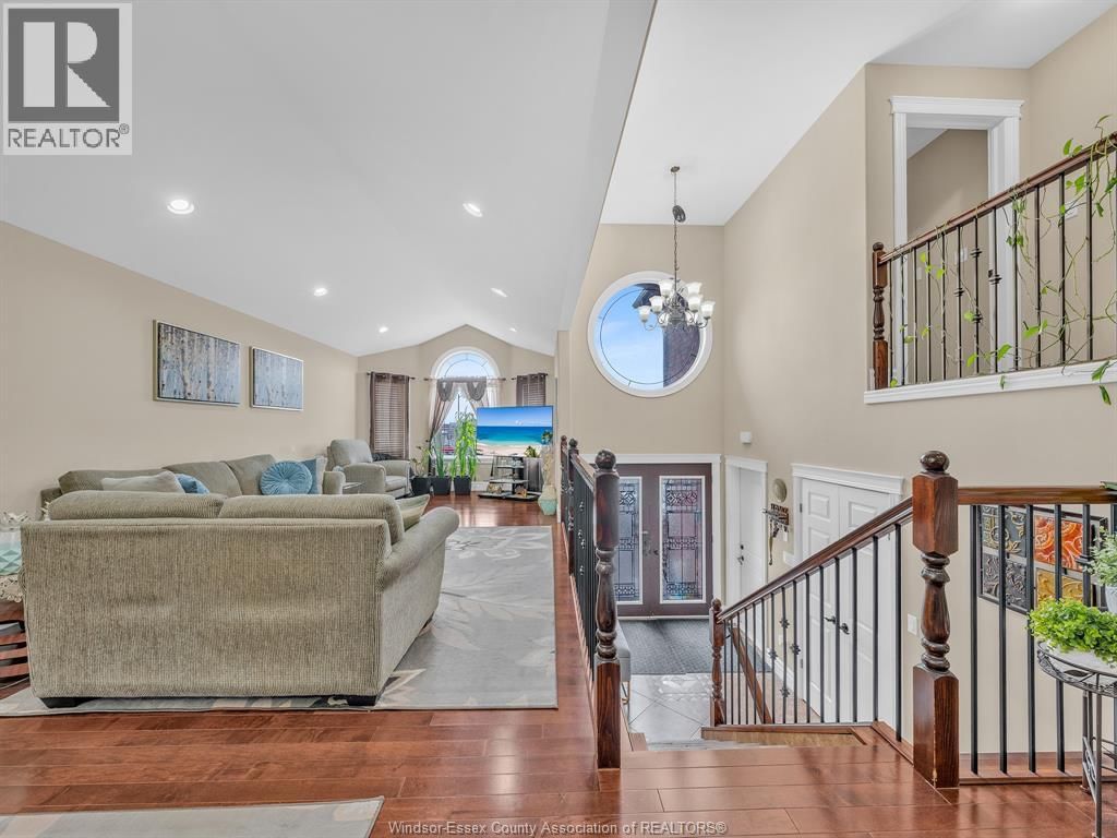 4795 PERIWINKLE CRESCENT Image 6