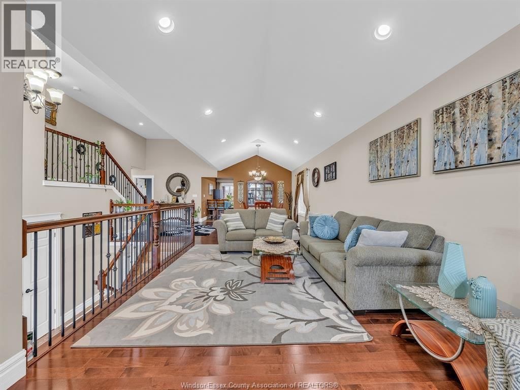 4795 PERIWINKLE CRESCENT Image 9