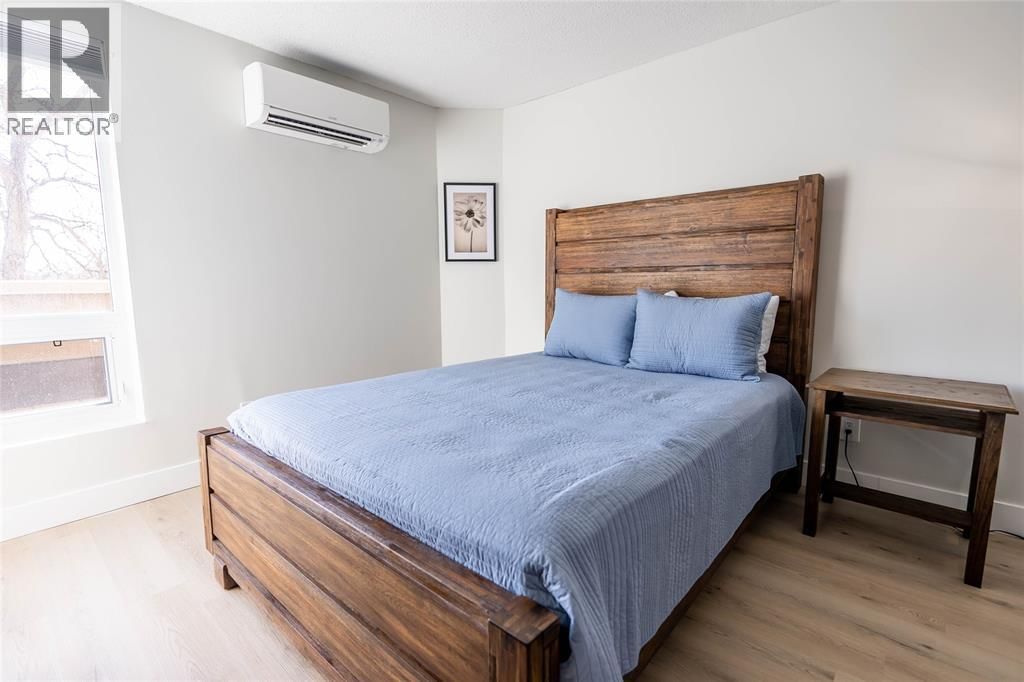 210 - 155 FRONT STREET Image 12