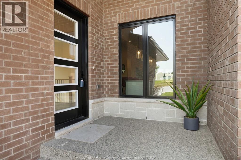 674 LILY MAC BOULEVARD Image 5