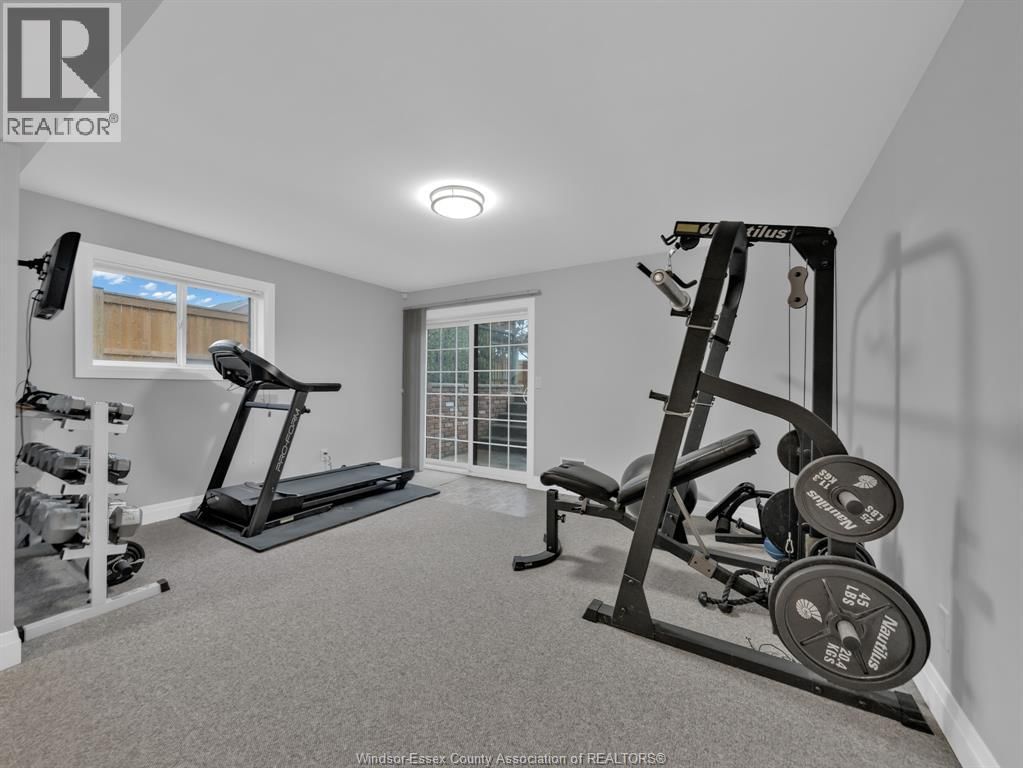 13090 PARKLAND CRESCENT Image 36