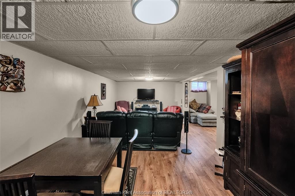 325 JOHN STREET EAST Image 31