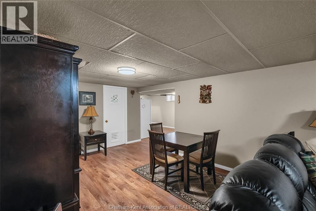 325 JOHN STREET EAST Image 34