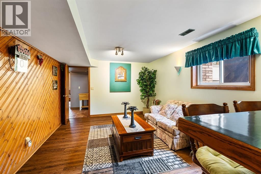 42 WILLIAM AVENUE Image 28