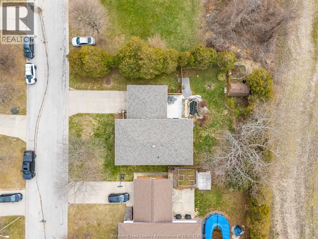 42 WILLIAM AVENUE Image 44