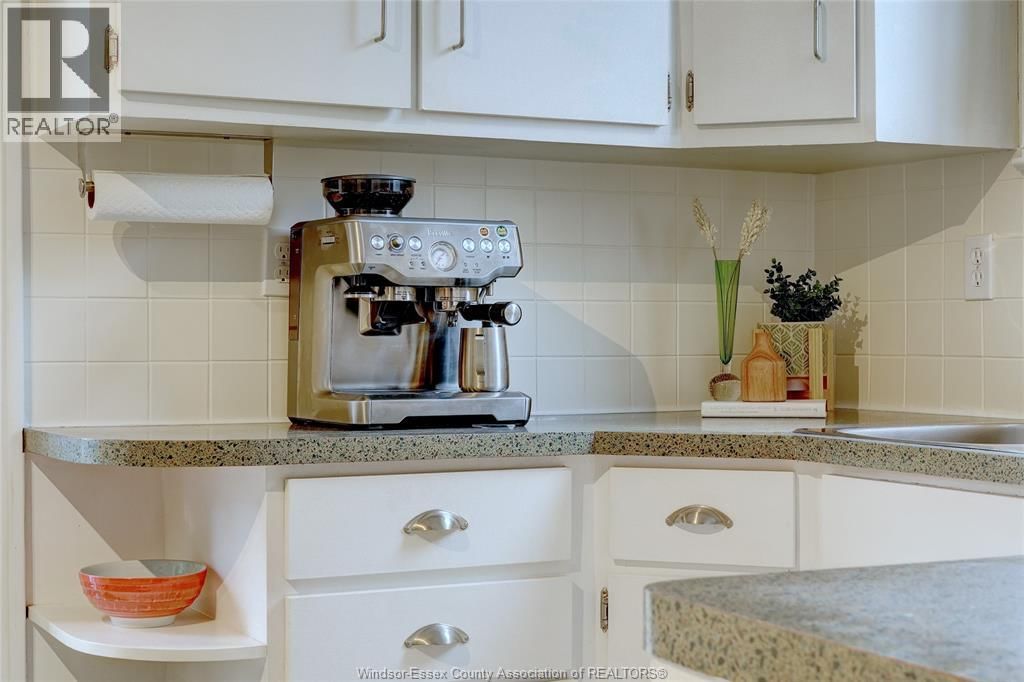 2146 WINDERMERE Image 18