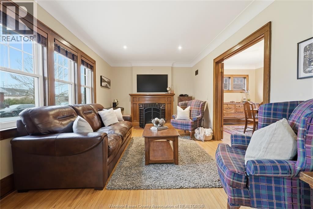 2146 WINDERMERE Image 9