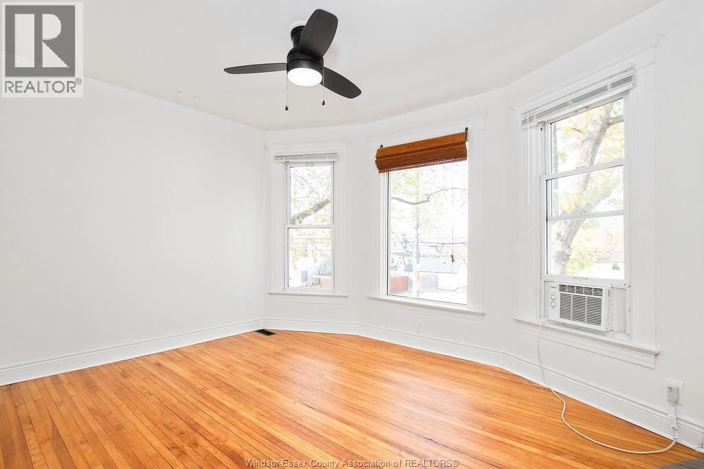 UPPER - 1567 CATARAQUI STREET Image 1